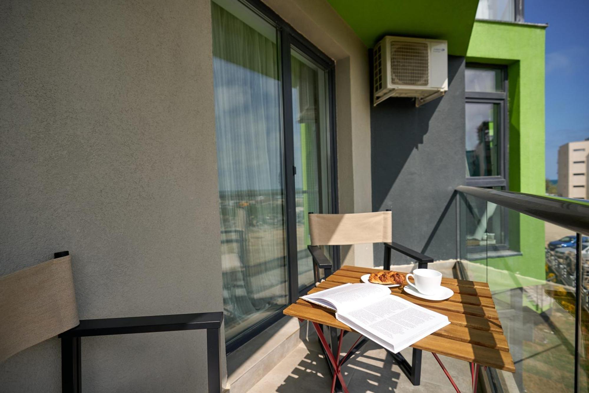 Rebeq Aparthotel Alezzi Beach Năvodari Quarto foto